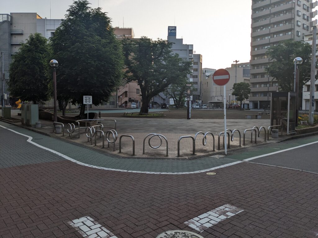 厚木公園(はとぽっぽ公園)の外観