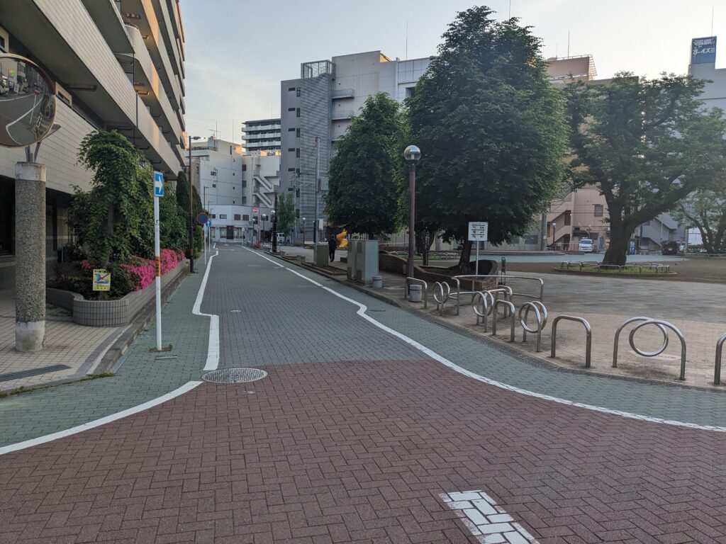 厚木公園(はとぽっぽ公園)の外観