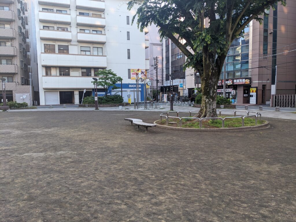厚木公園(はとぽっぽ公園)の公園内部