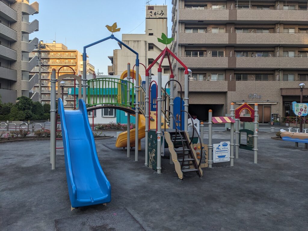 厚木公園(はとぽっぽ公園)の遊具