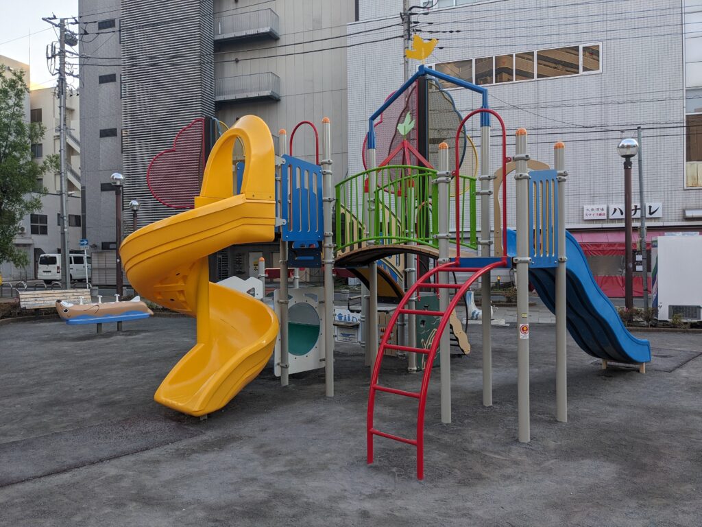 厚木公園(はとぽっぽ公園)の遊具